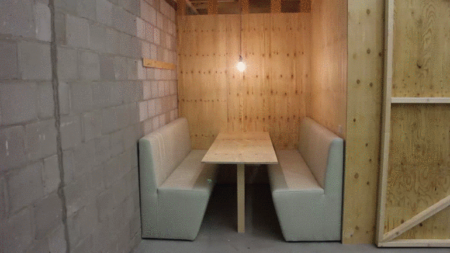 kussen op plank ophangen
